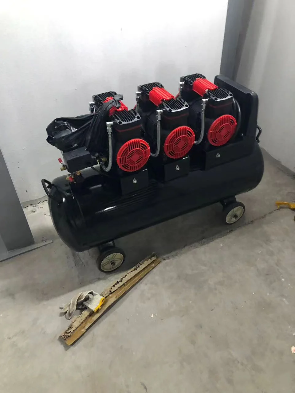 Air compressor used for paper cup machine moisture and filtration planning